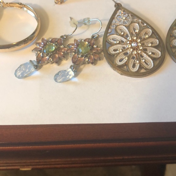 Earrings - Picture 7 of 8